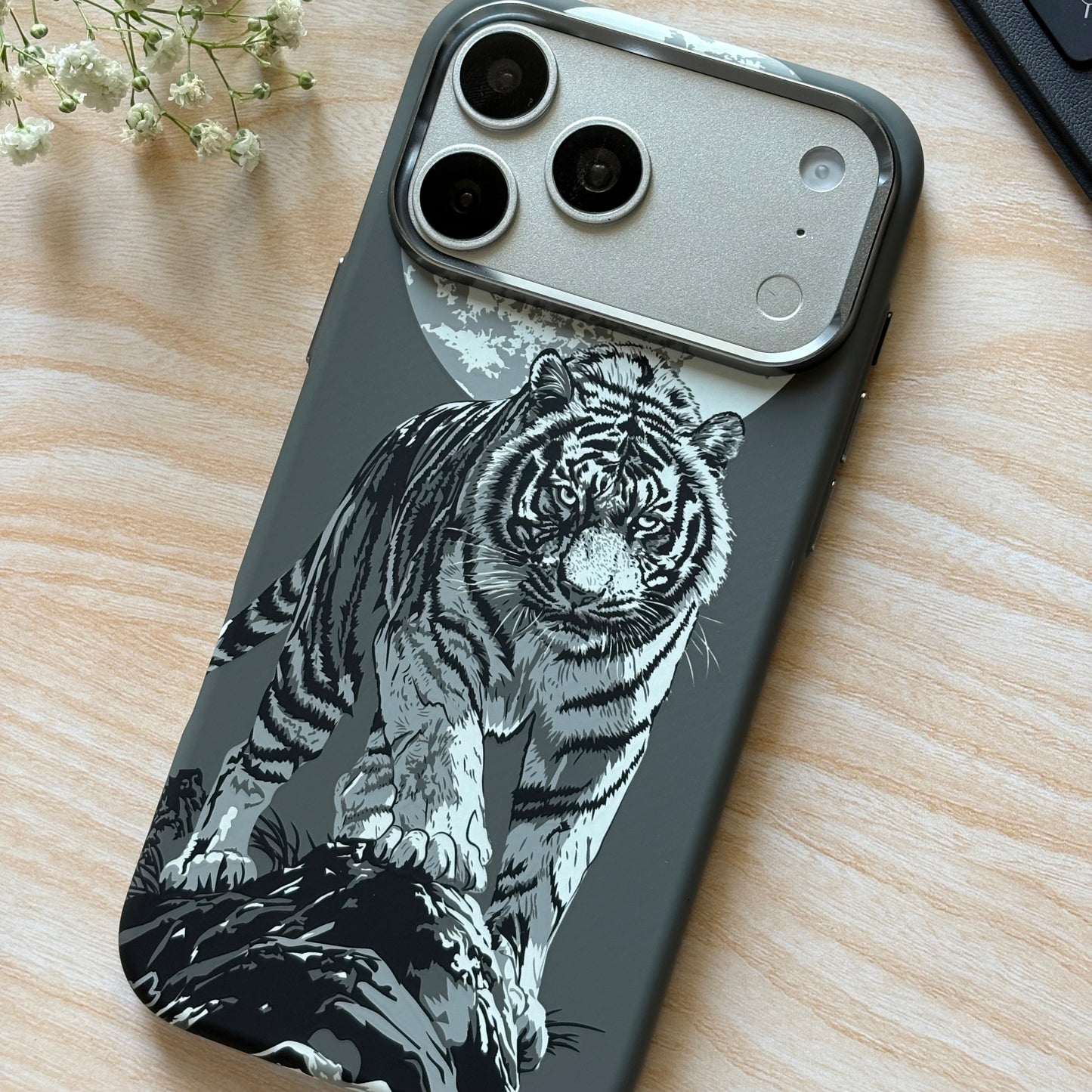 Silver Moon Tiger - magsafe case