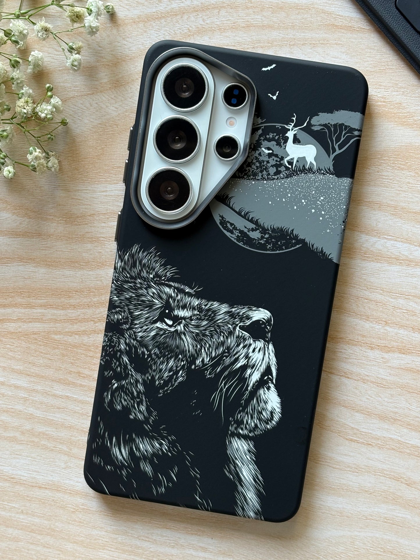 Midnight Monarch – MagSafe Case