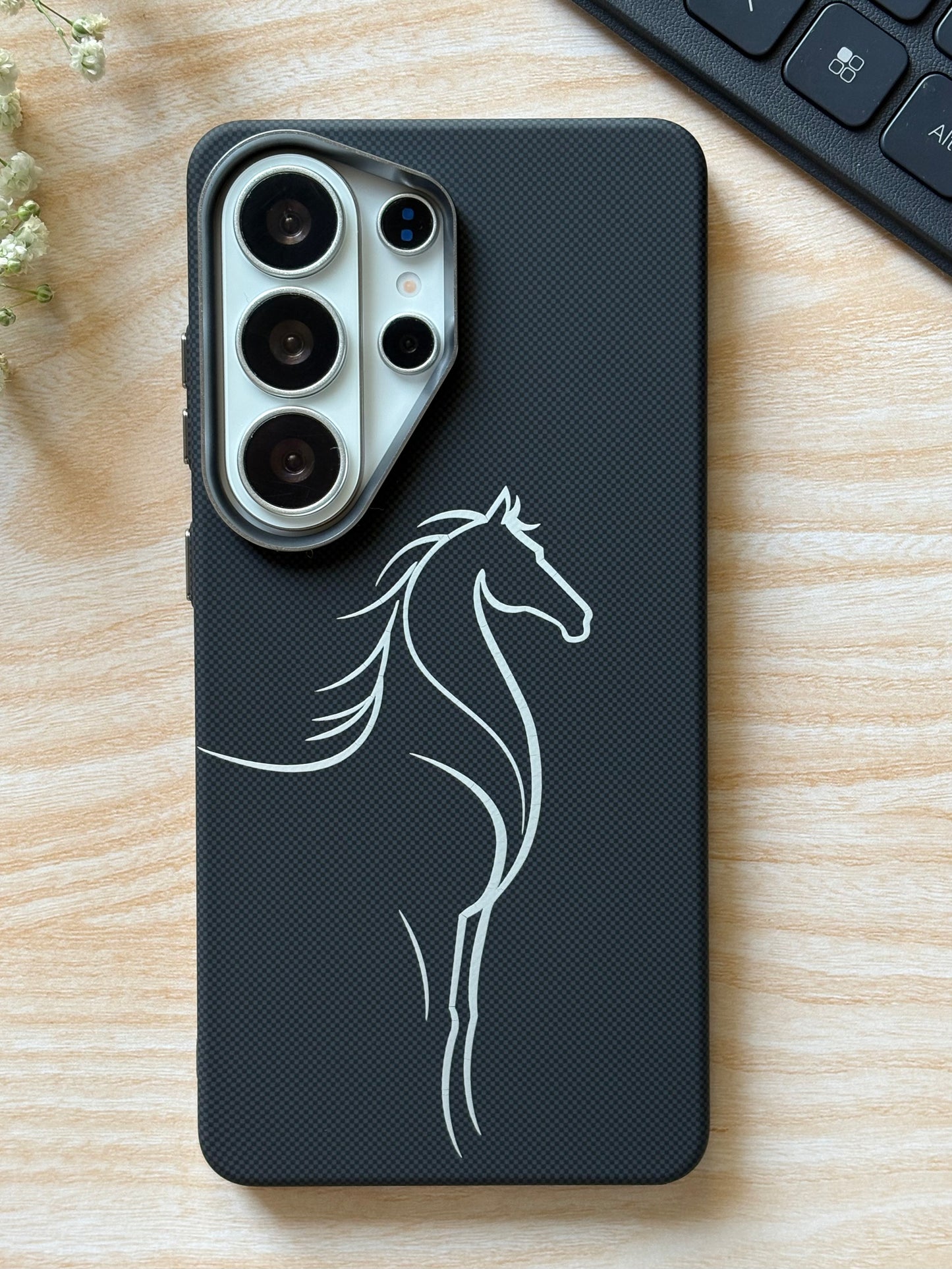 Midnight Stallion – MagSafe Case