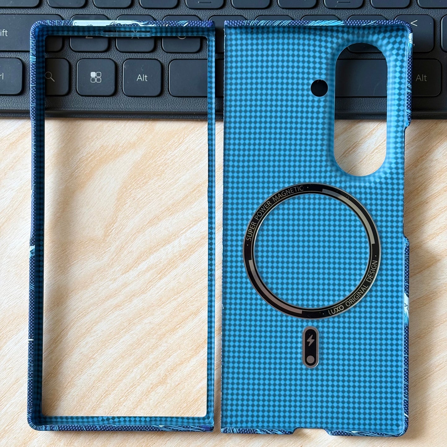 Blue Surge – MagSafe Case