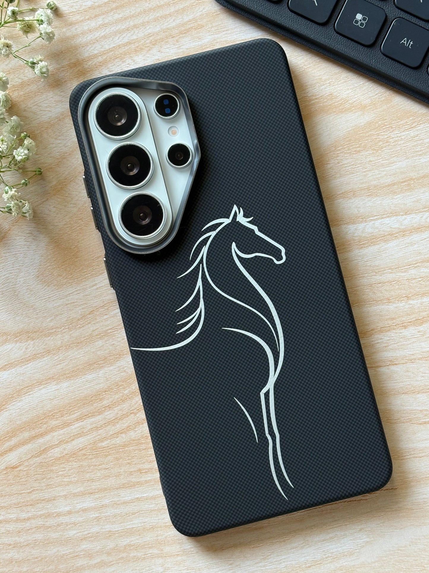 Midnight Stallion – MagSafe Case