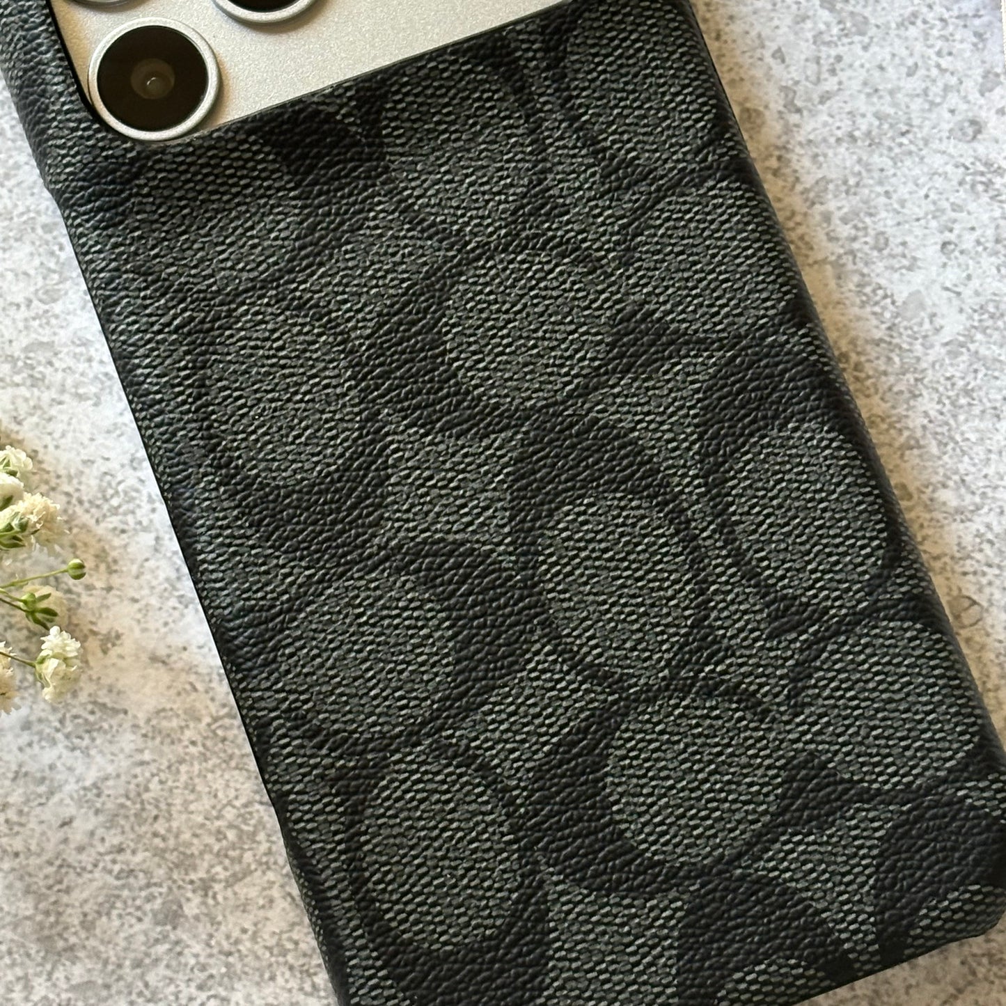 Signature Black Edition Case