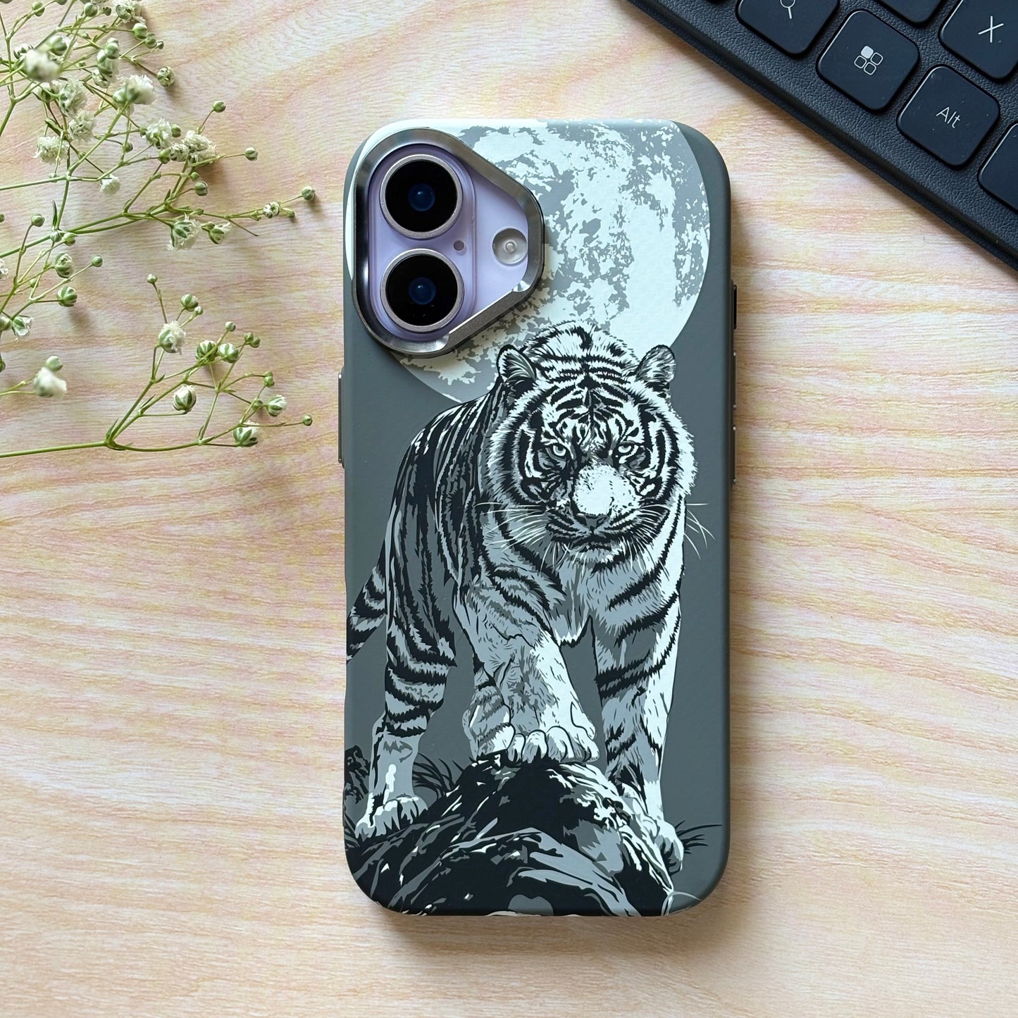 SILVER MOON TIGER WITH IN-BUILT MAGSAFE