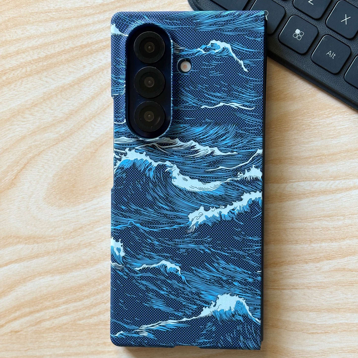Blue Surge – MagSafe Case