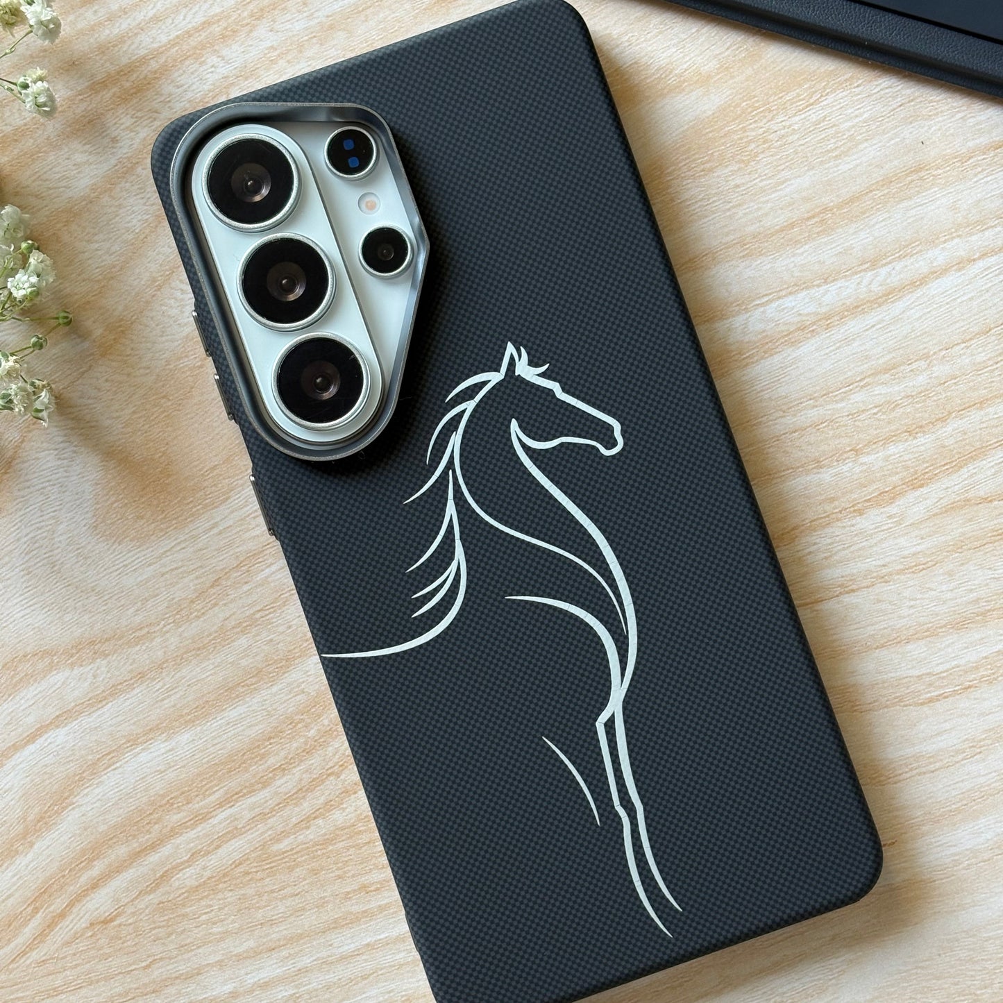 Midnight Stallion – MagSafe Case