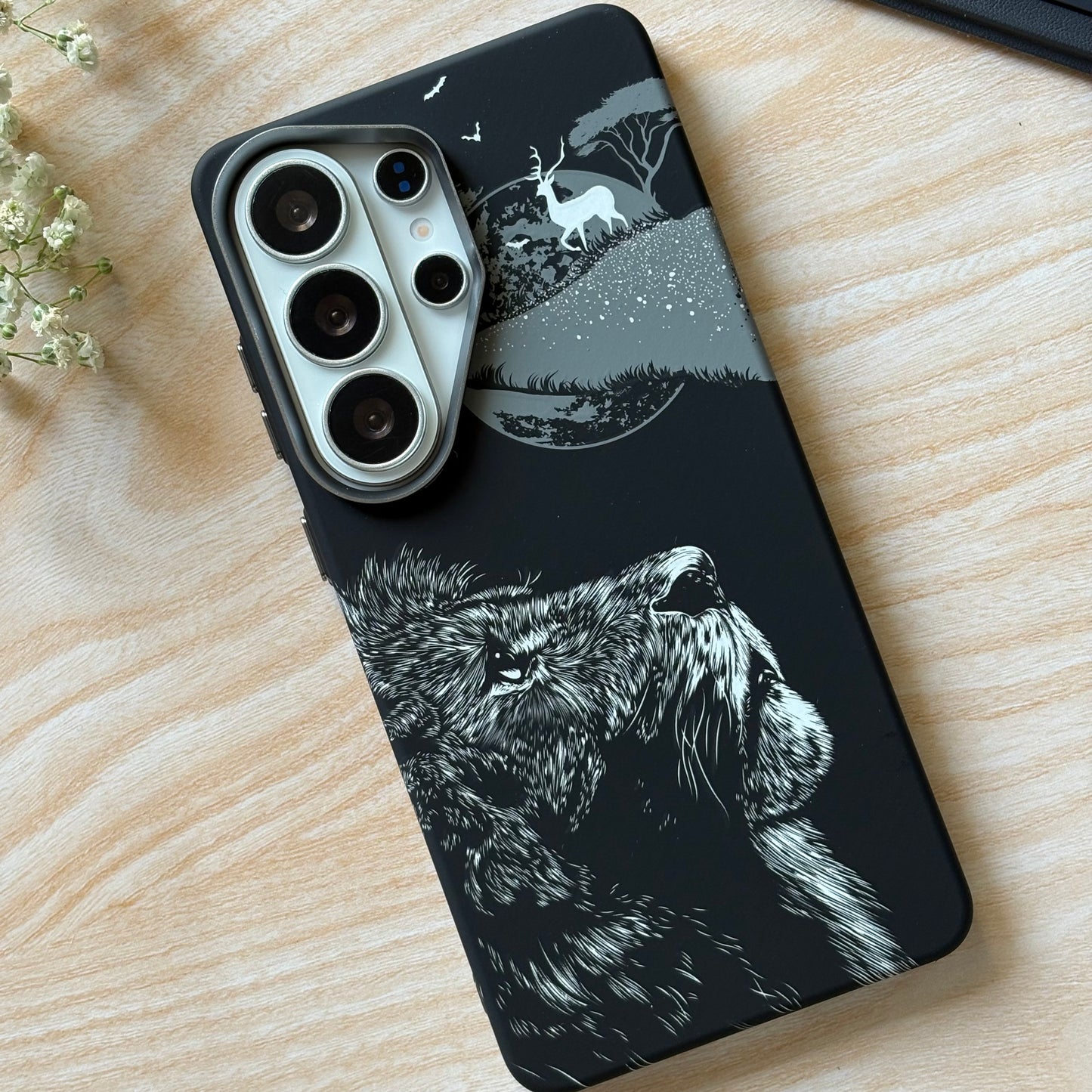 Midnight Monarch – MagSafe Case