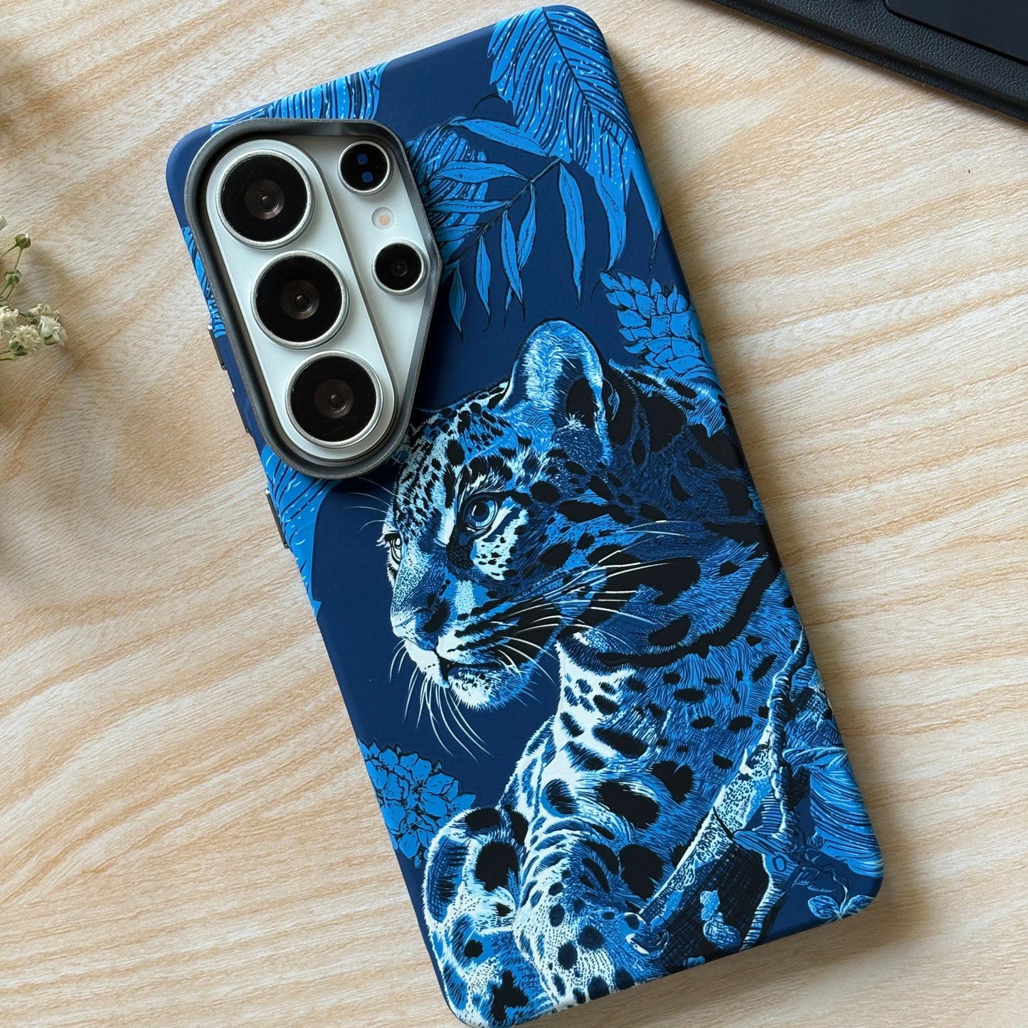 Blue Phantom – MagSafe Case