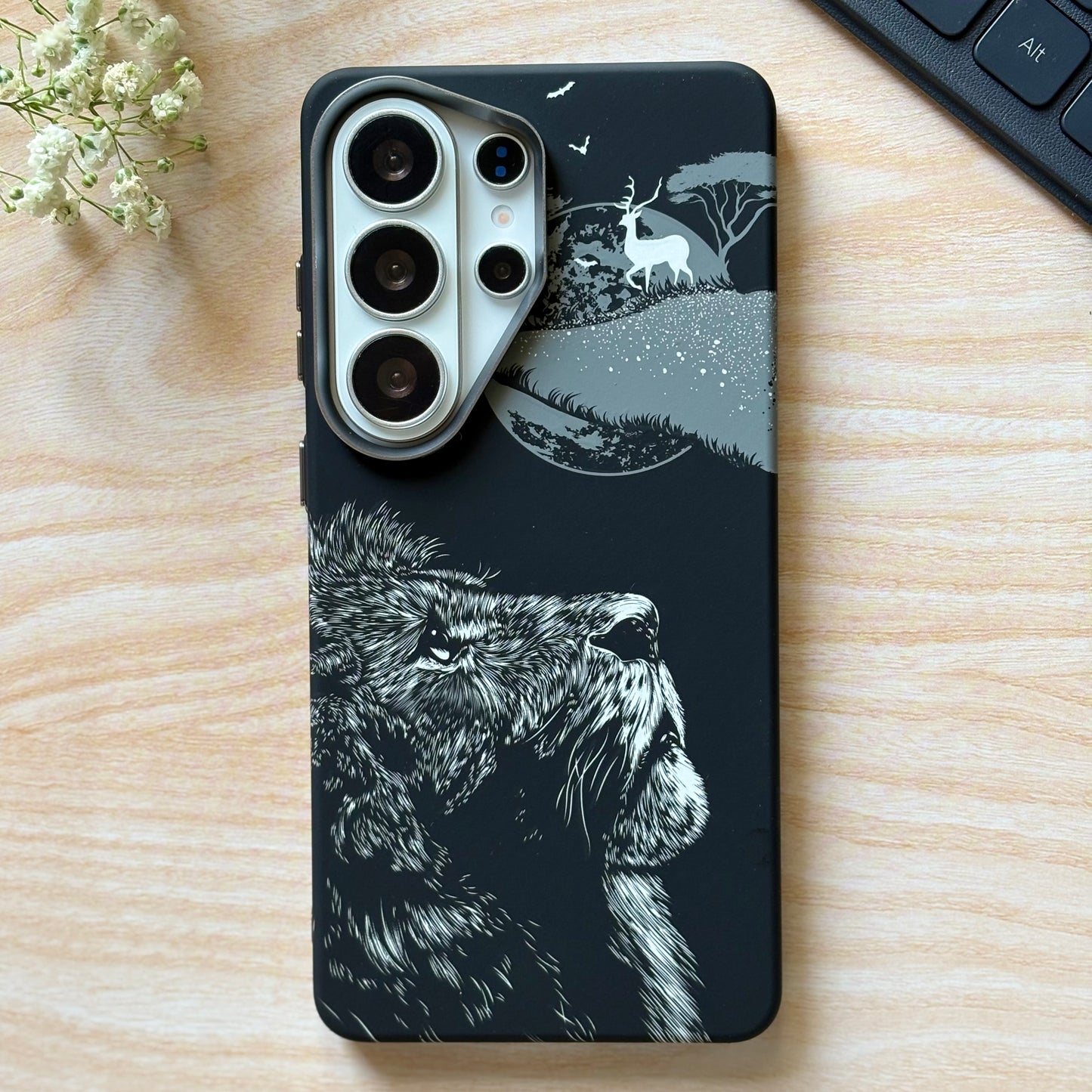 Midnight Monarch – MagSafe Case