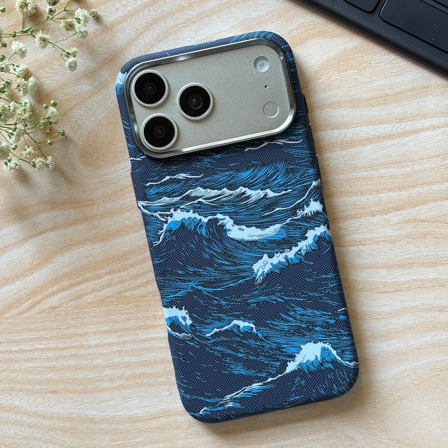 Blue Surge – MagSafe Case