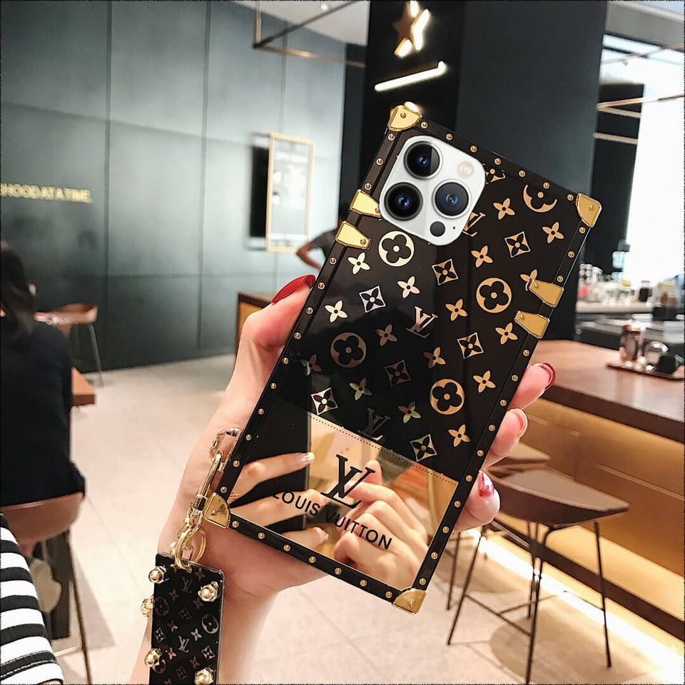iPhone 15 Luxury Branded Phone case with Chain