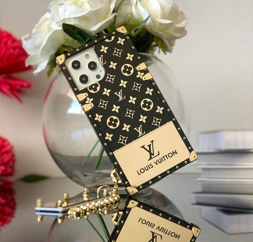 iPhone 15 Luxury Branded Phone case with Chain
