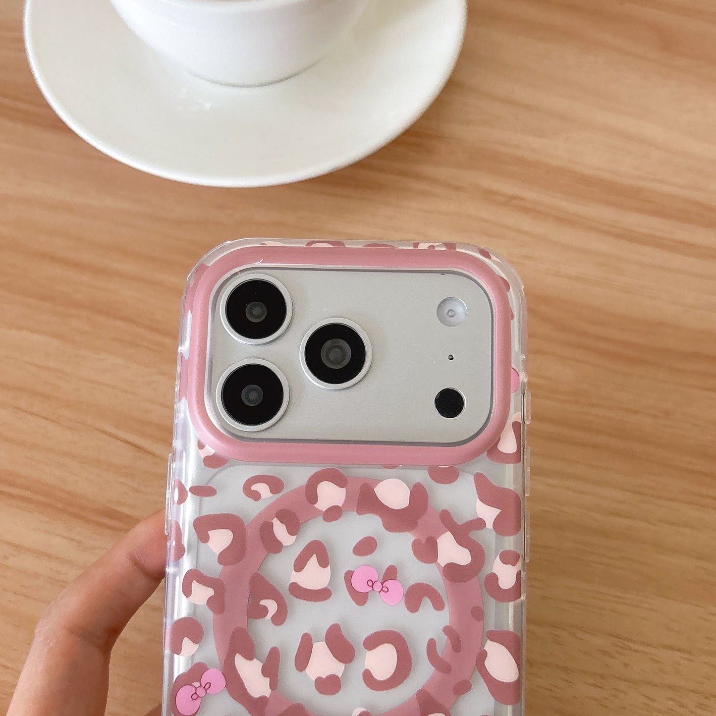 LEOPARD BOW MAGSAFE WORKING IPHONE CASE